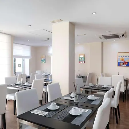 Zurbaran Hotel 3*